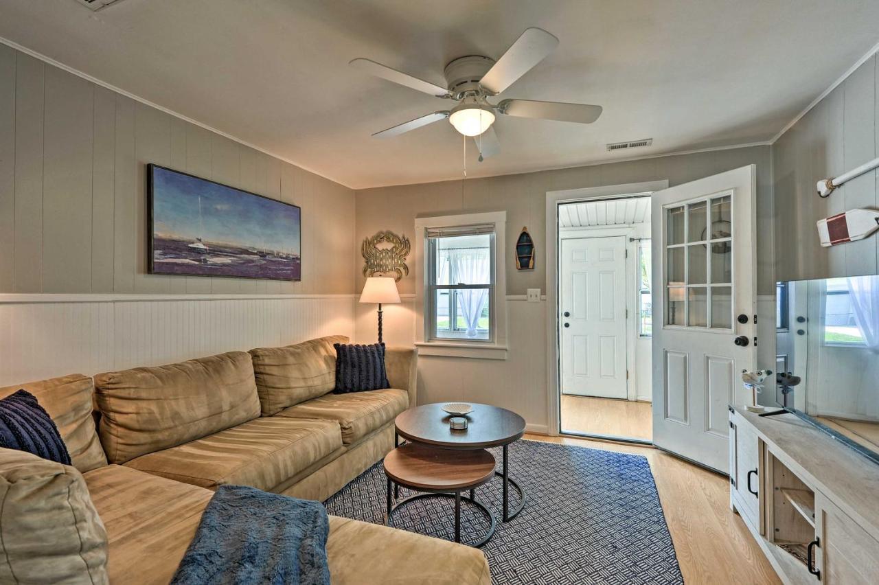 The Blue Crab Cottage - 3 Blocks From The Beach! كولونيال المظهر الخارجي الصورة