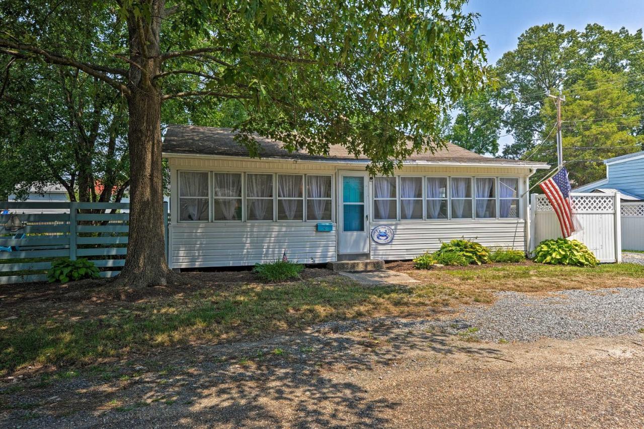 The Blue Crab Cottage - 3 Blocks From The Beach! كولونيال المظهر الخارجي الصورة